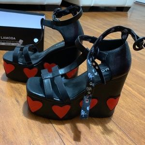 Future Stranger Platform Heels Red Hearts Faux Leather Black Heels Size 7